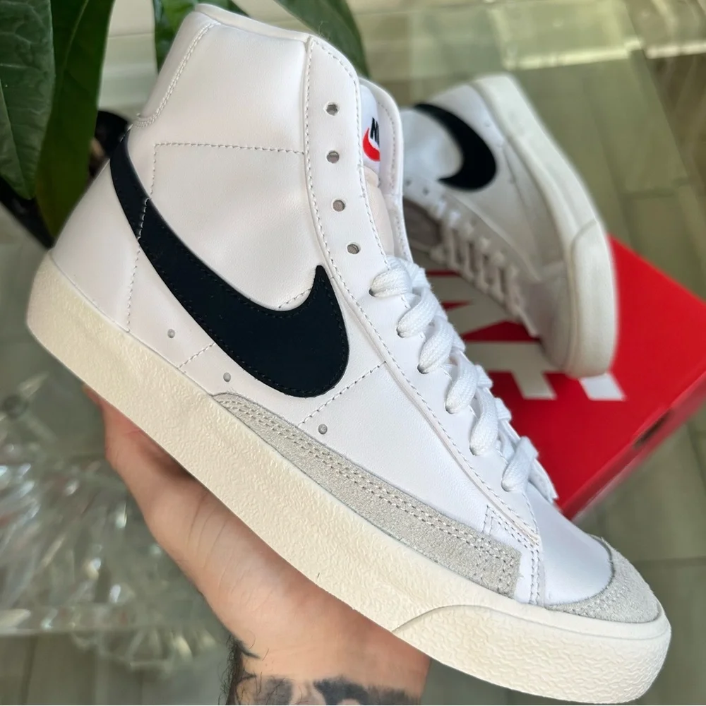 NIKE BLAZER MID WHITE BLACK - Picture 1 of 3